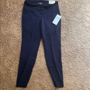 NWT Old Navy Go-Dry Mid-Rise 7/8 Ankle Leggings